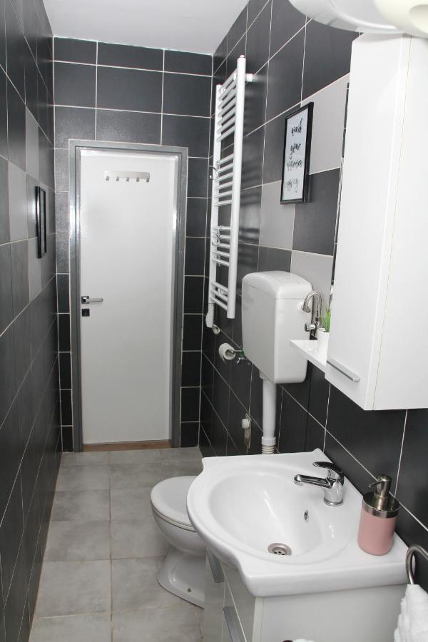 Апартаменты Apartman Zen Осиек Экстерьер фото